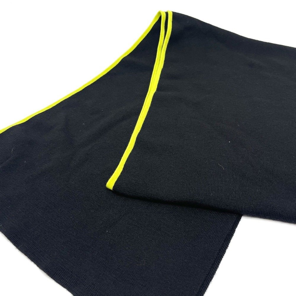 CHANEL Sport CC Coco Mark Scarf, Wool/Cashmere, Unisex, Black/Fluorescent Green - Picture 4 of 9